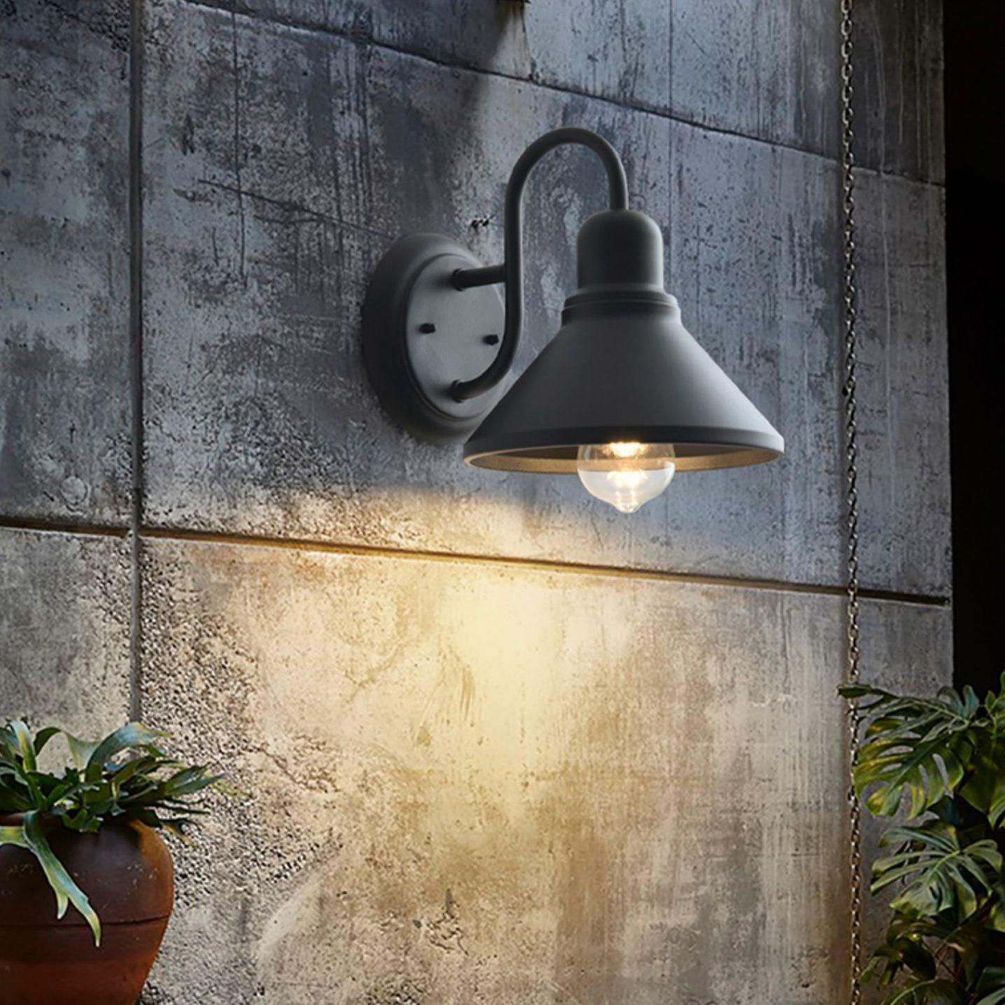 Rustic Garden Exterior Lamp