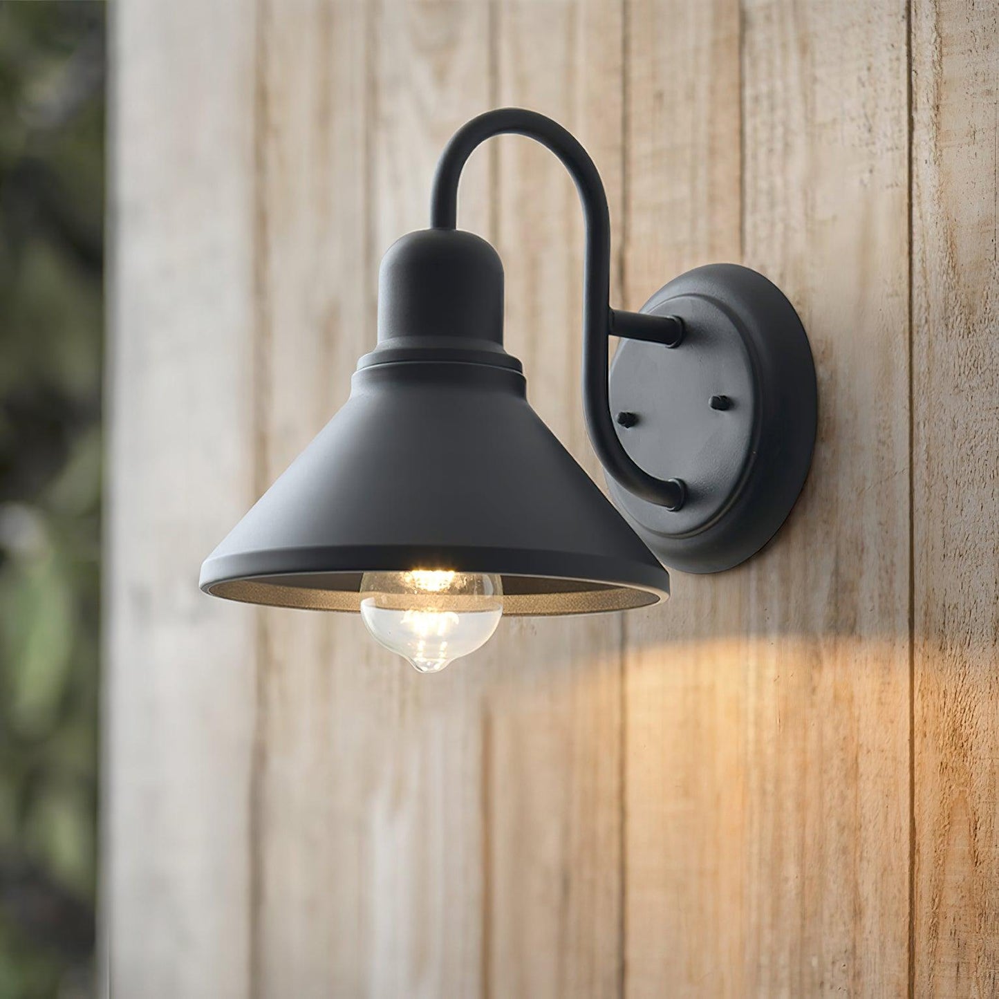 Rustic Garden Exterior Lamp