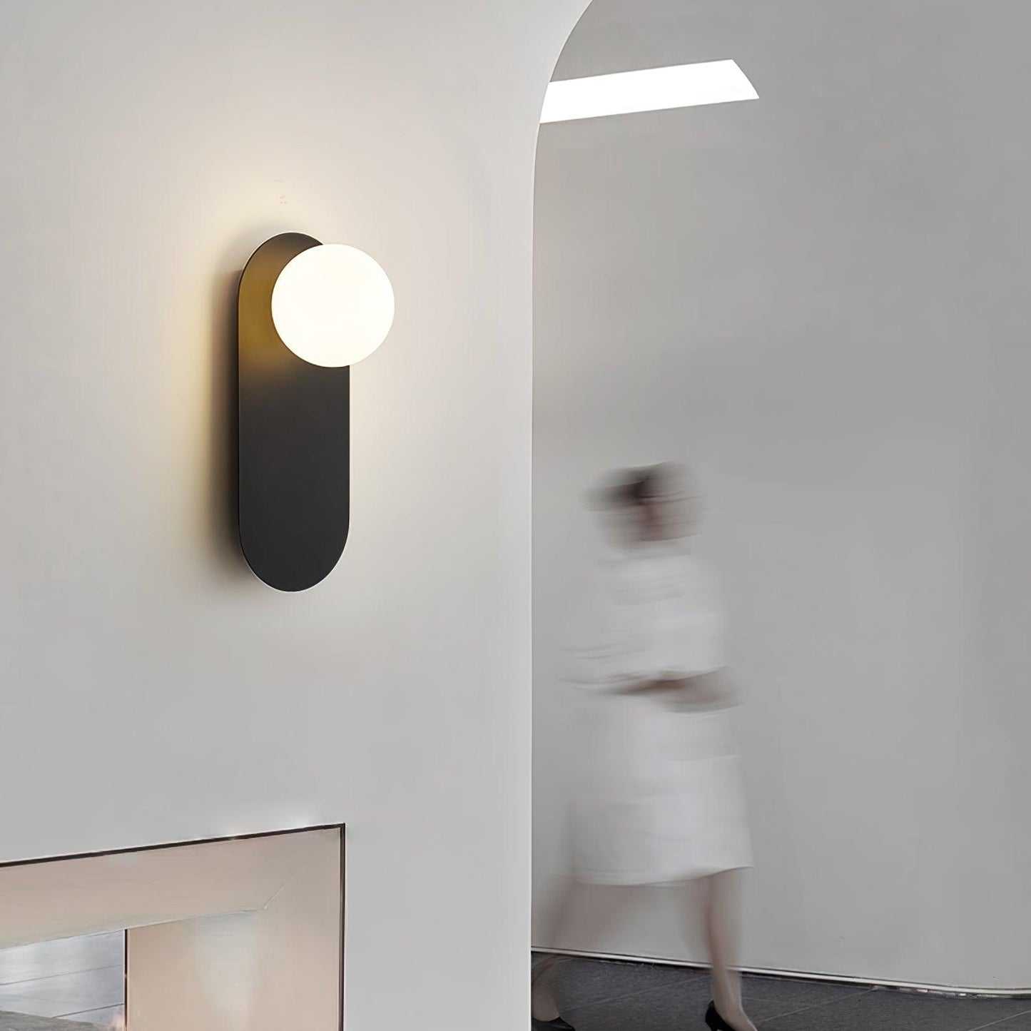 Round Base Glass Wall Light Sconce