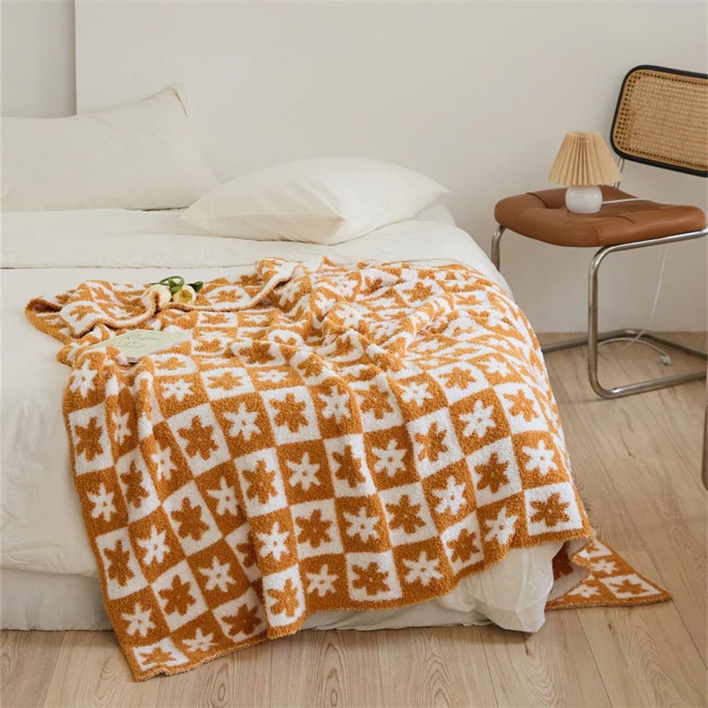 Plush Floral Throw Blanket - Gentle Microfiber Blanket - Cofik