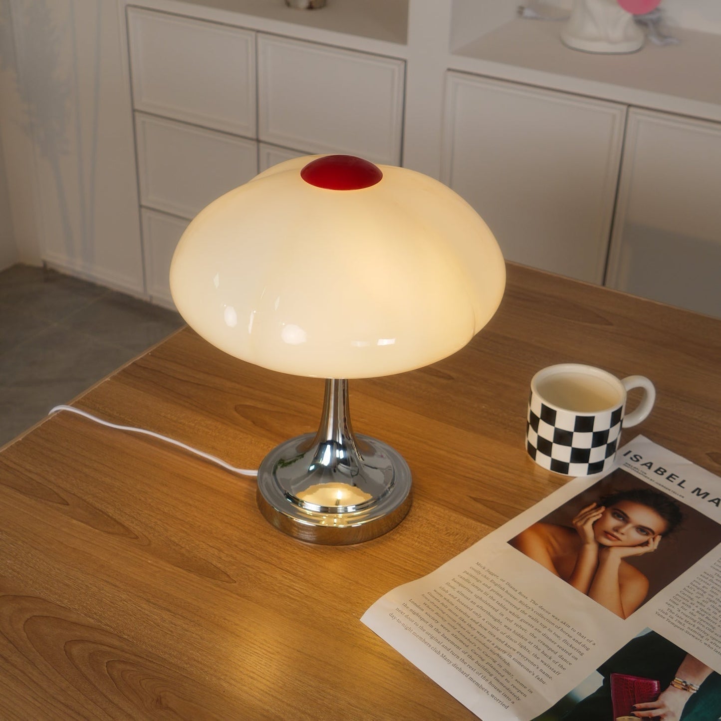 Delicate Flower Table Light