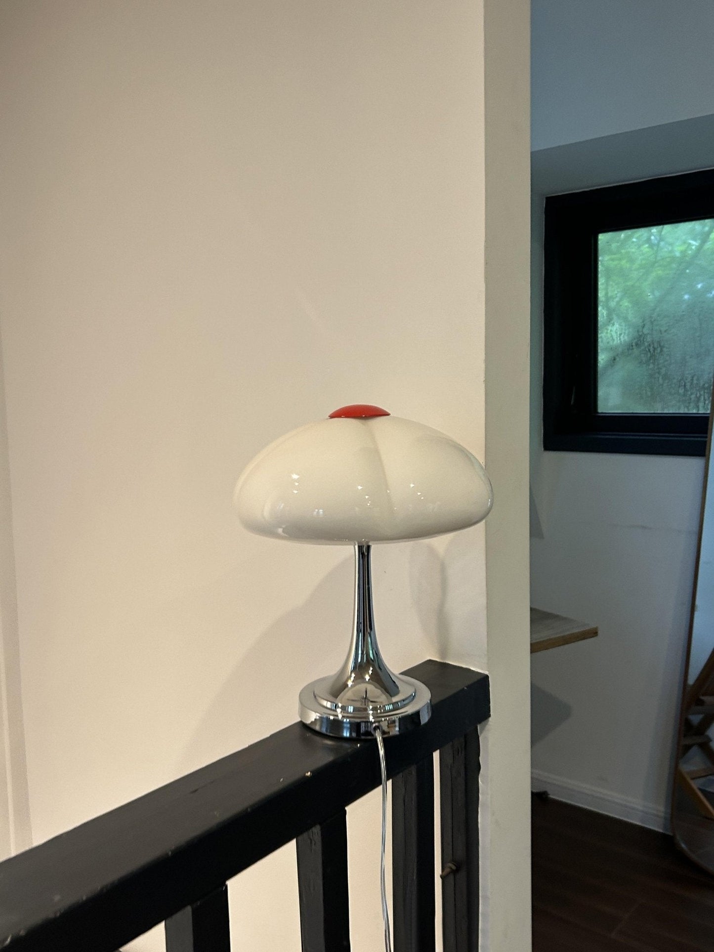Delicate Flower Table Light