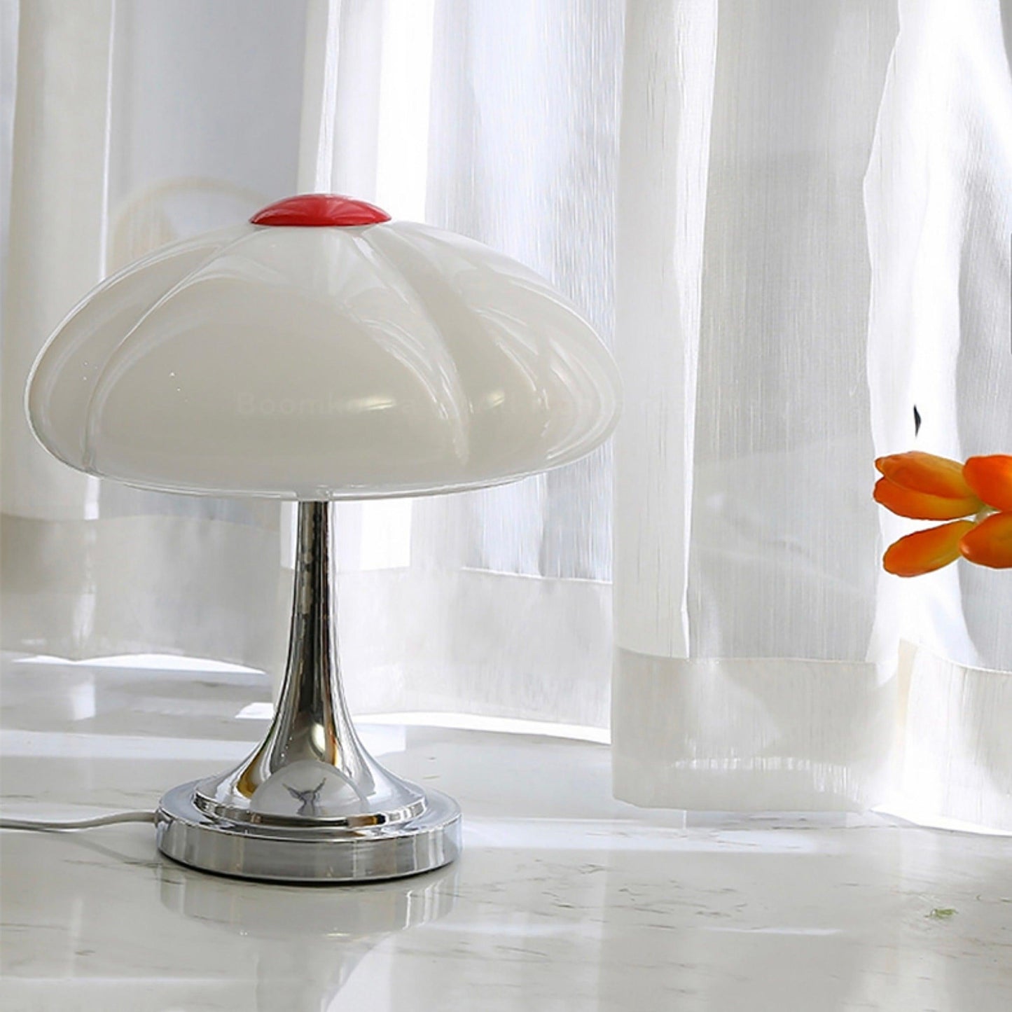 Delicate Flower Table Light