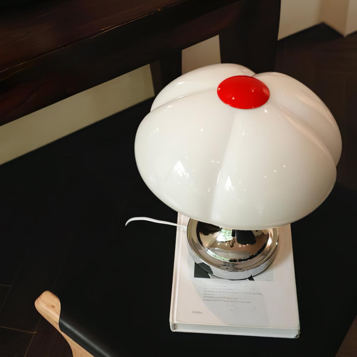 Delicate Flower Table Light