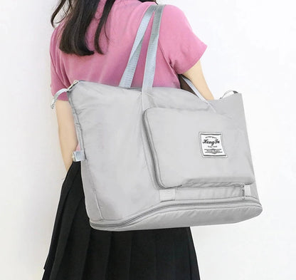 Compact Travel Duffel – Ultra Lightweight with Multiple Pockets