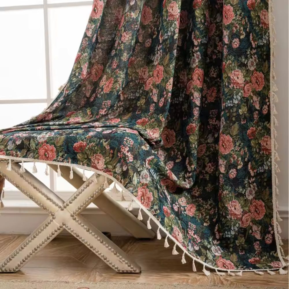 Beautiful Classic Flower Pattern Curtain