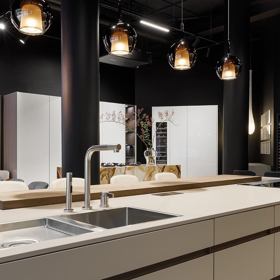 Beautiful Glass Pendant Light for Kitchen Island Ceiling