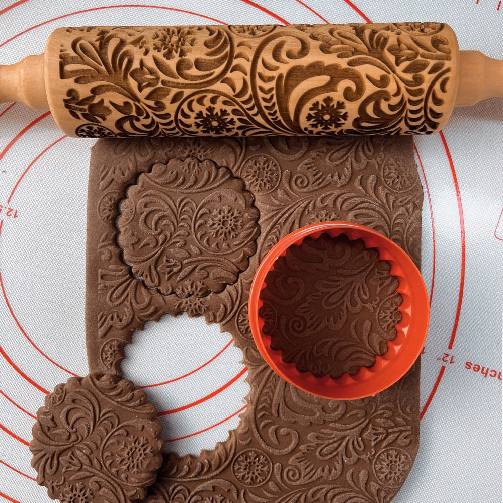 Classic Wooden Rolling Pin with Holiday Designs