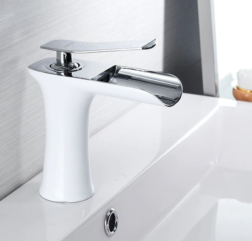 Stylish Bathroom Faucet – Luxury Look