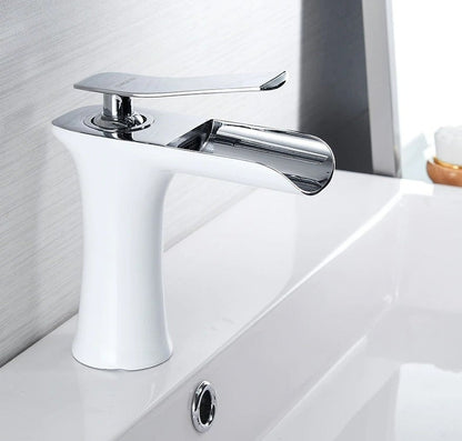 Stylish Bathroom Faucet – Luxury Look