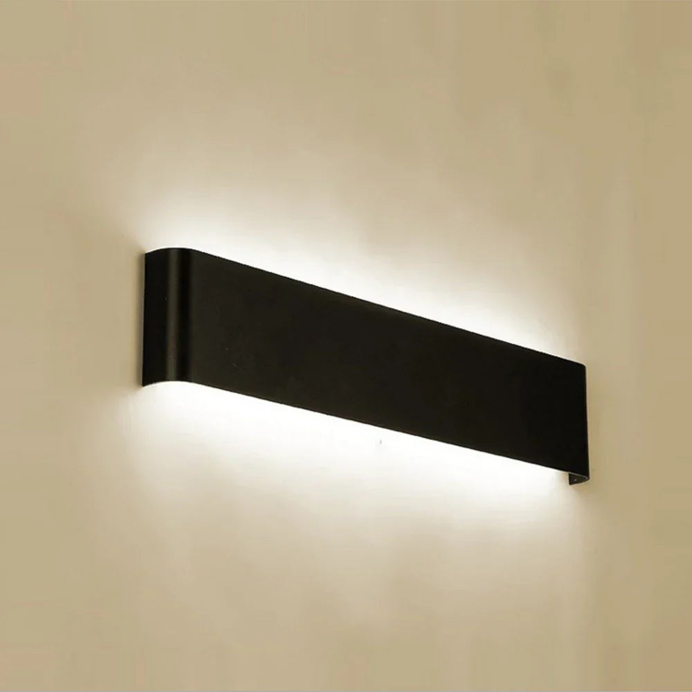 Contemporary Indoor LED Wall Lamp