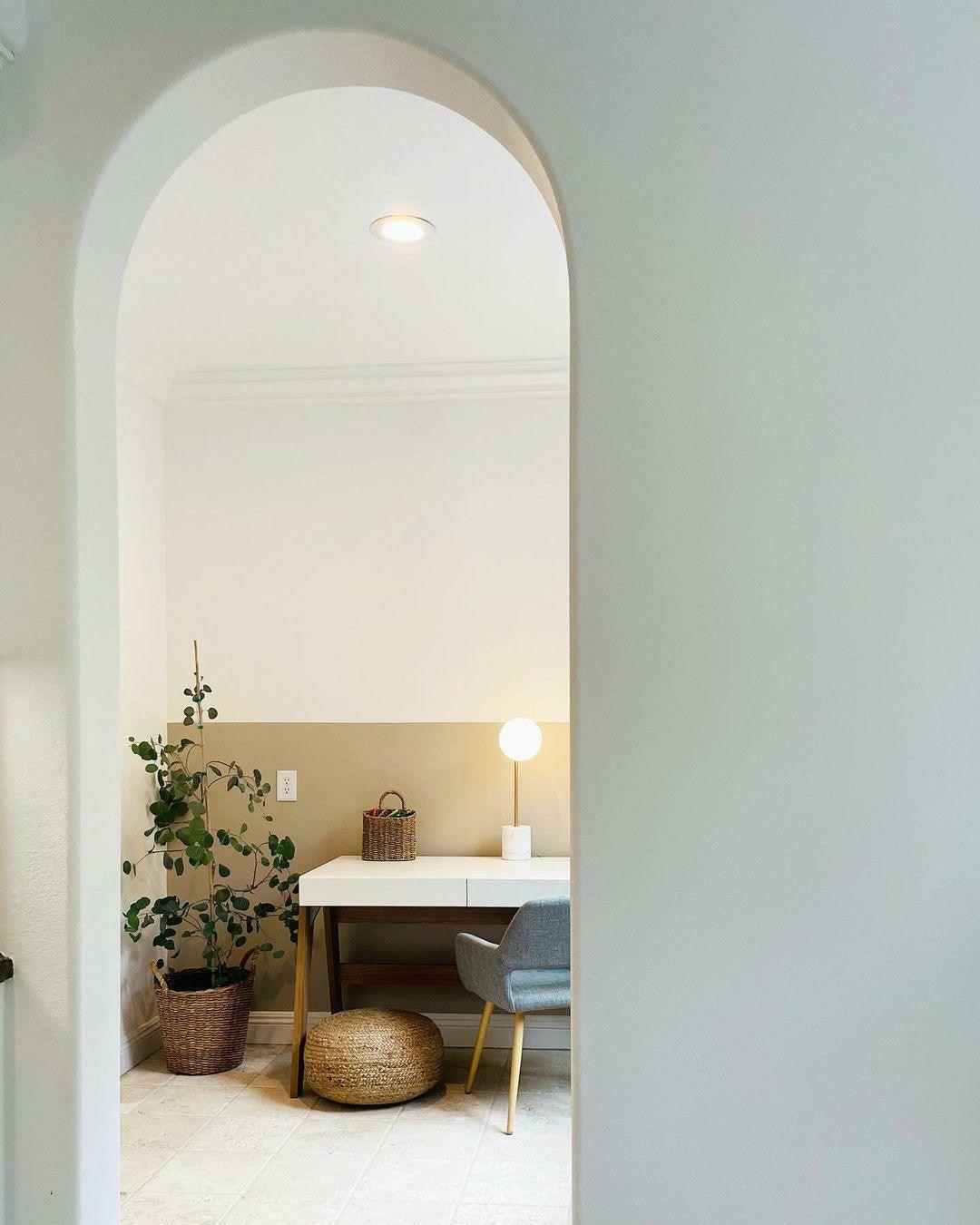 Classic Round Floor Lamp