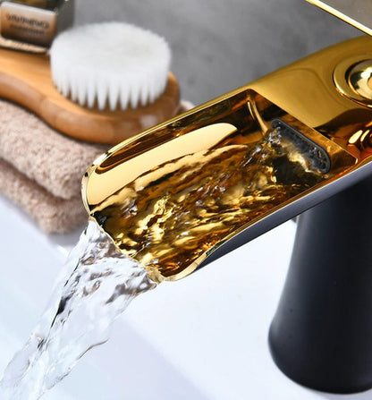 Stylish Bathroom Faucet – Luxury Look