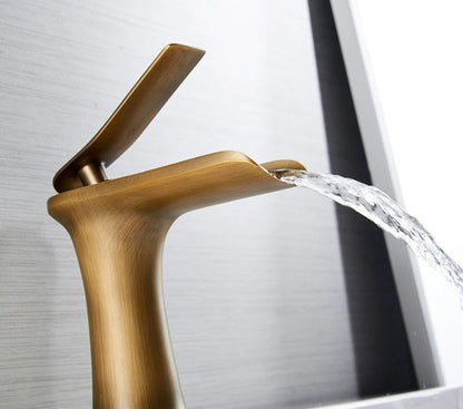 Stylish Bathroom Faucet – Luxury Look