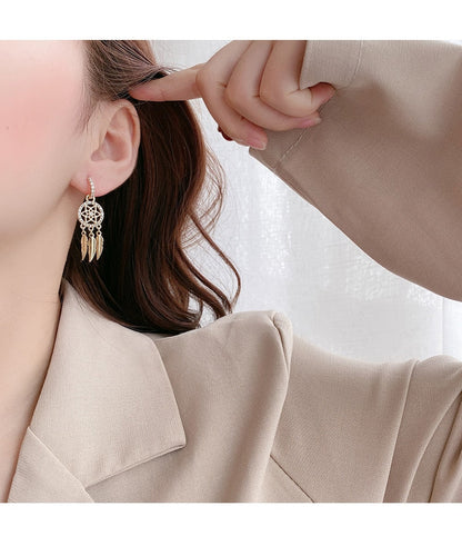 Luxurious 14k Gold Stud Earrings