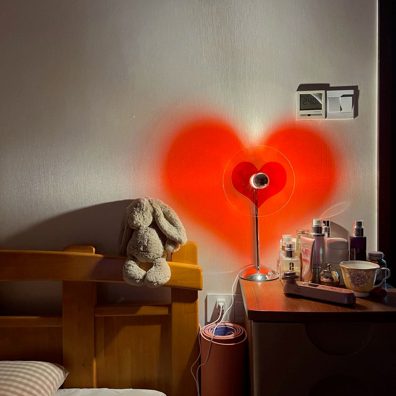 Slim Rechargeable LED Table Lamp