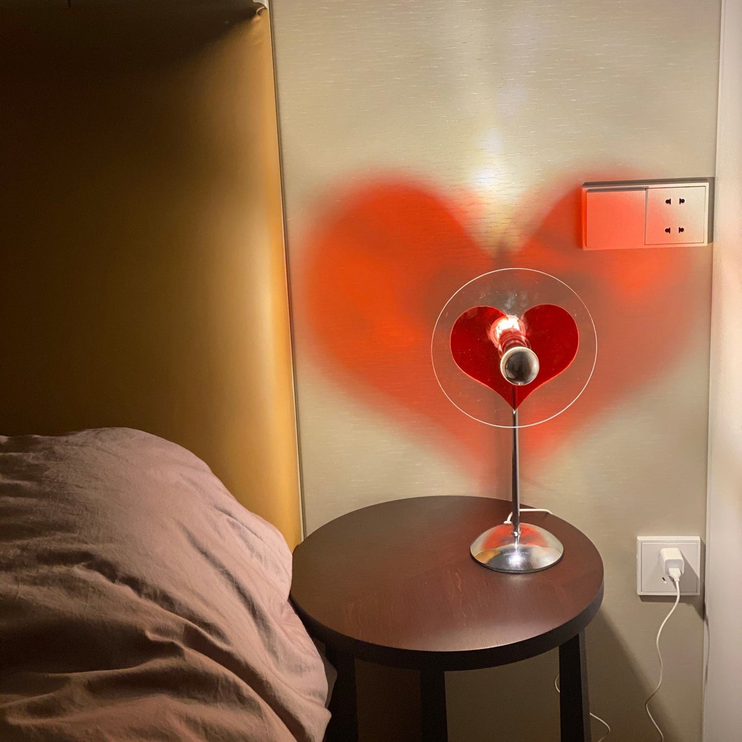 Slim Rechargeable LED Table Lamp
