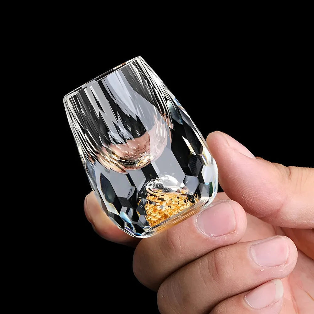Elegant Crystal Whisky Glasses with Gold Accents