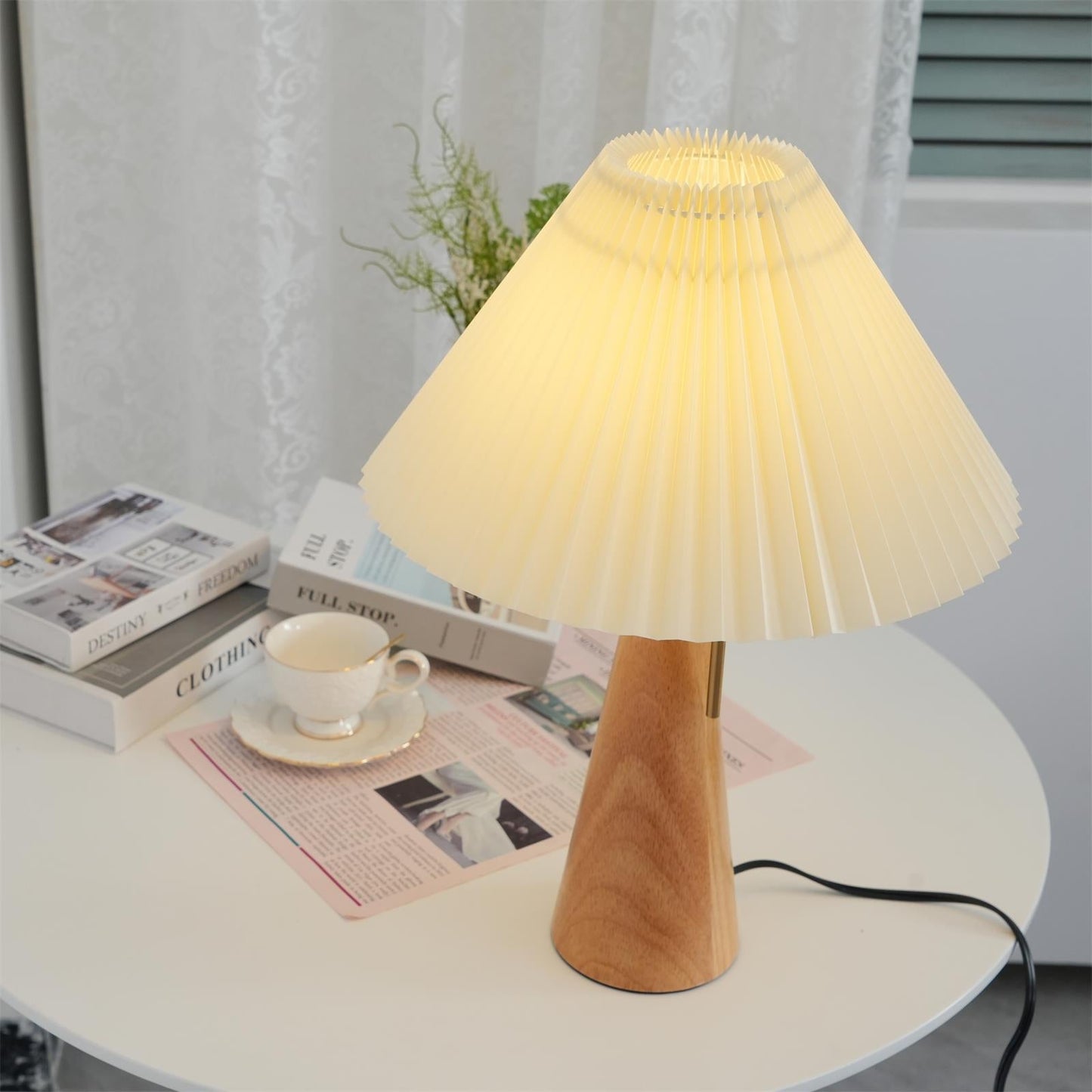Vintage Chic Wooden Desk Lamp