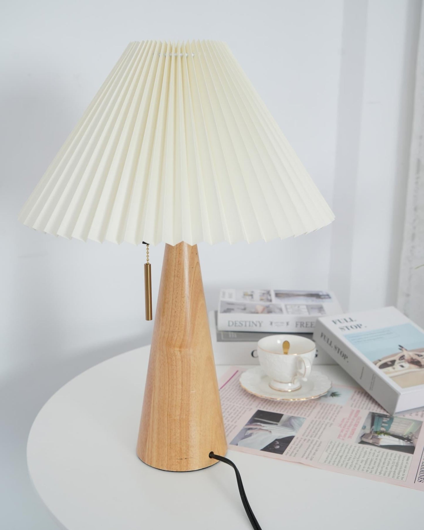 Vintage Chic Wooden Desk Lamp