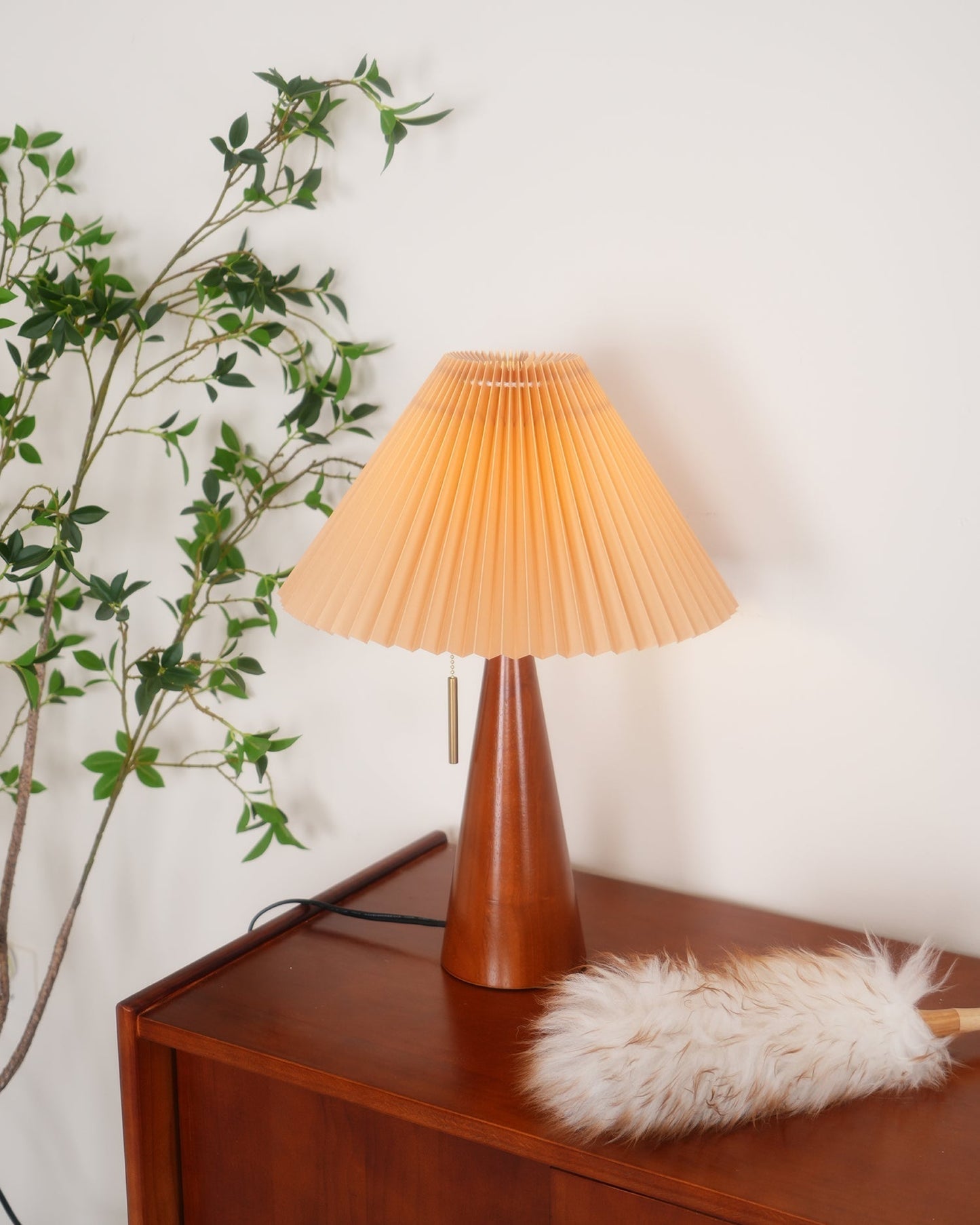 Vintage Chic Wooden Desk Lamp
