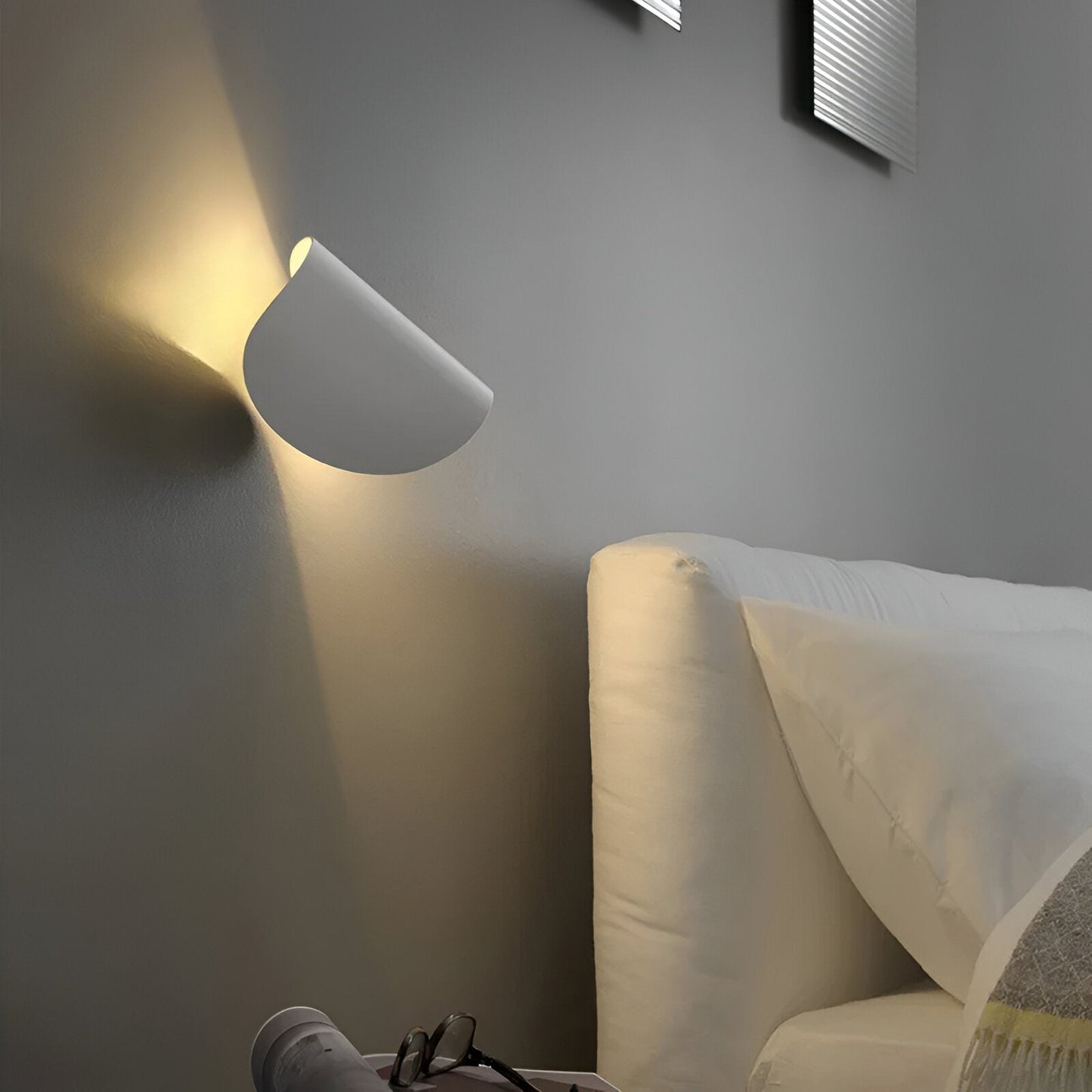 Flexible Metal Wall Lamp