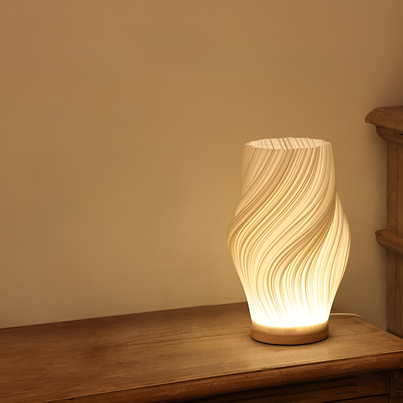 Stylish White 3D Wave Table Lamp