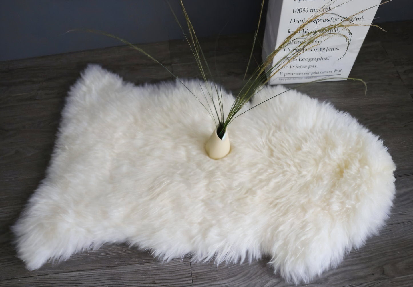 Plush Faux Fur Rug – Soft Synthetic Sheepskin Mat