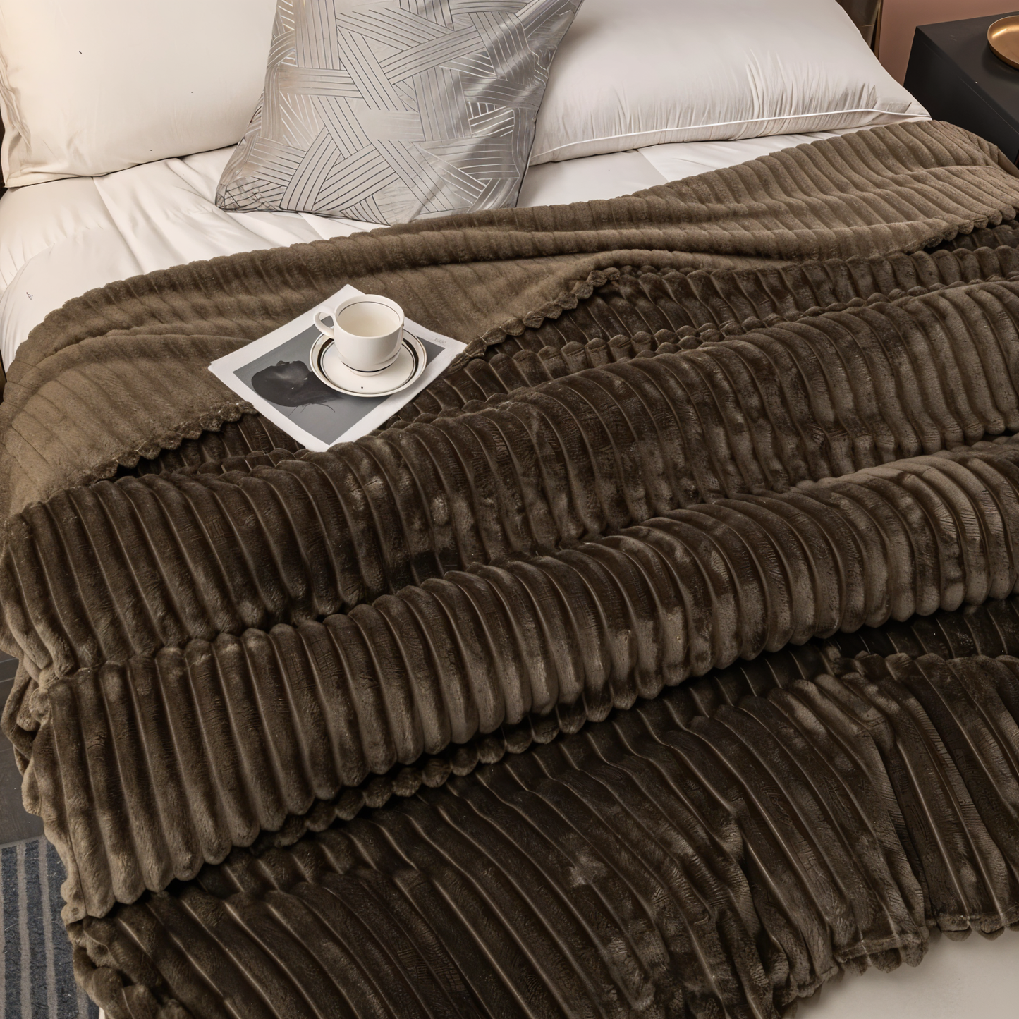 Soft, Warm Fleece Throw Blanket