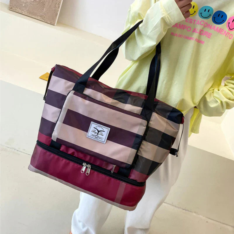 Spacious Wheeled Luggage Bag Cofik