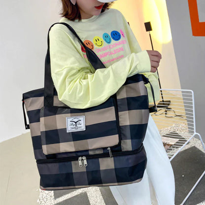 Spacious Wheeled Luggage Bag Cofik