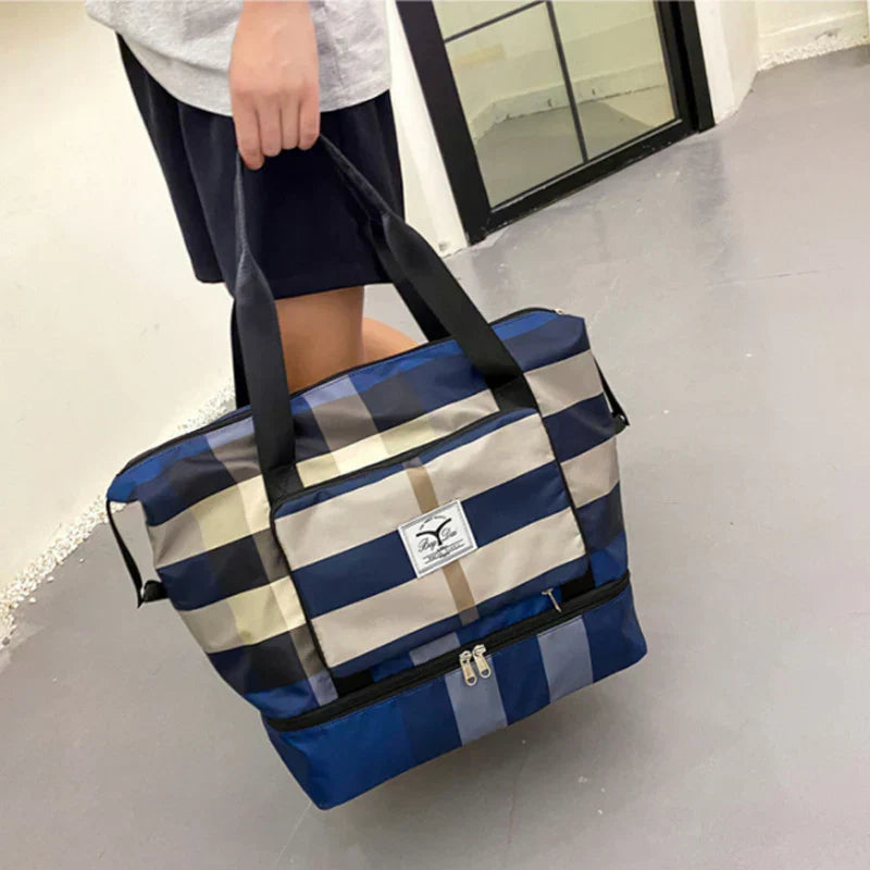 Spacious Wheeled Luggage Bag Cofik