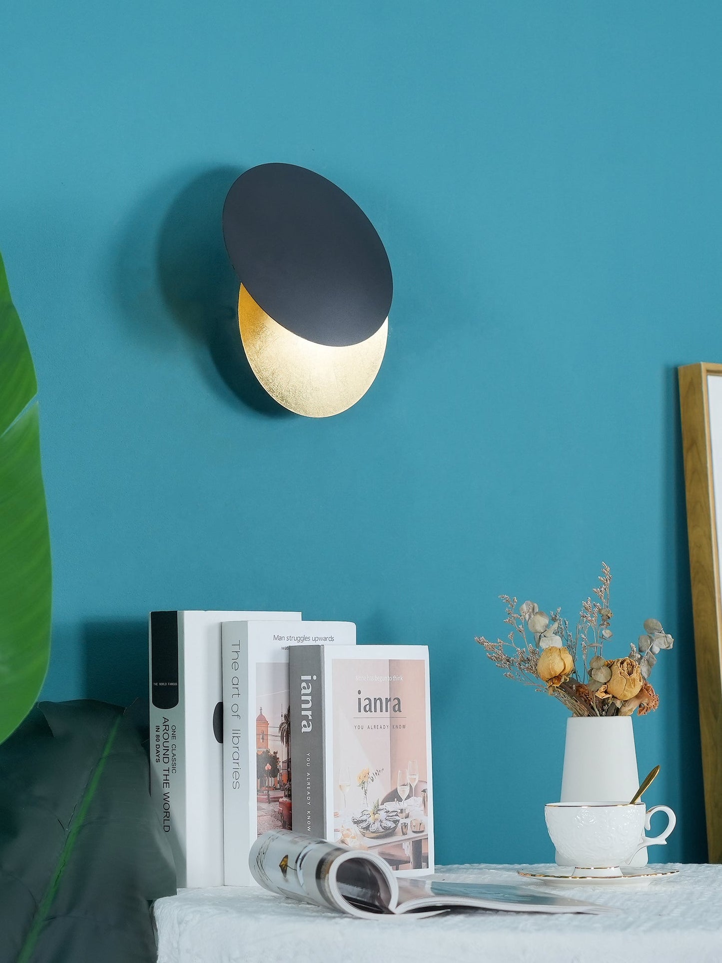Stylish Mountable Light Fixture
