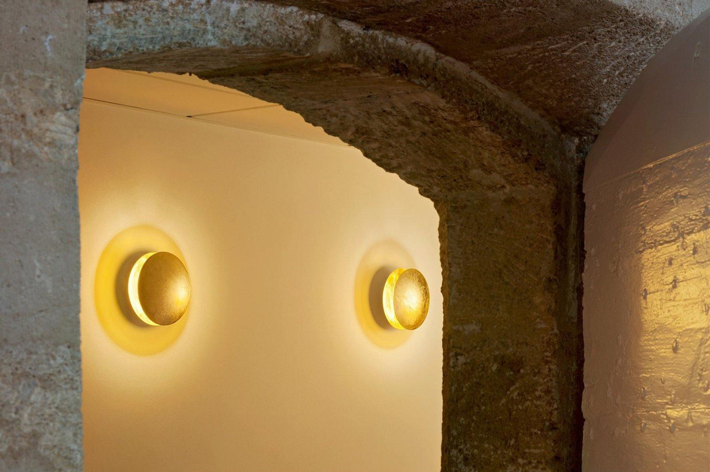 Stylish Mountable Light Fixture