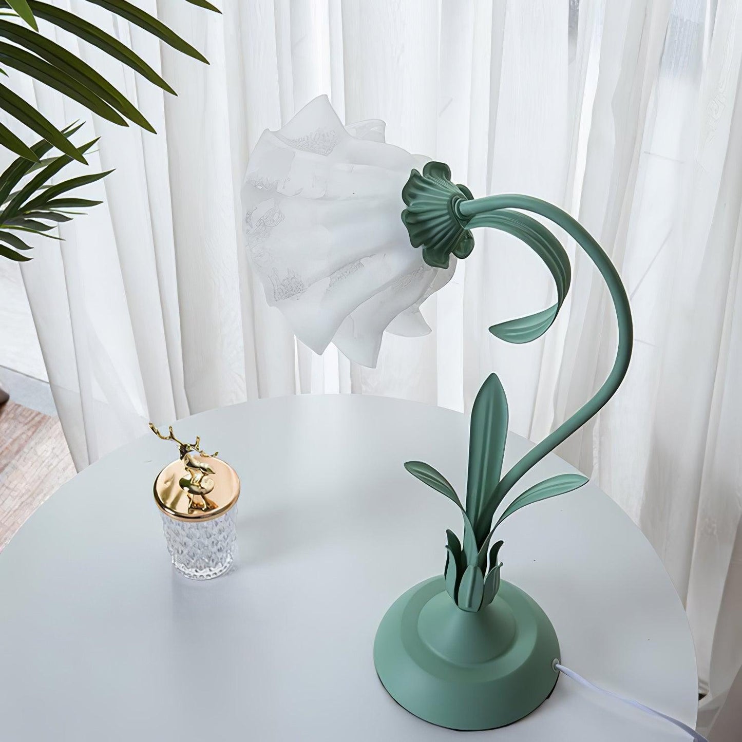 Elegant Floral Desk Light
