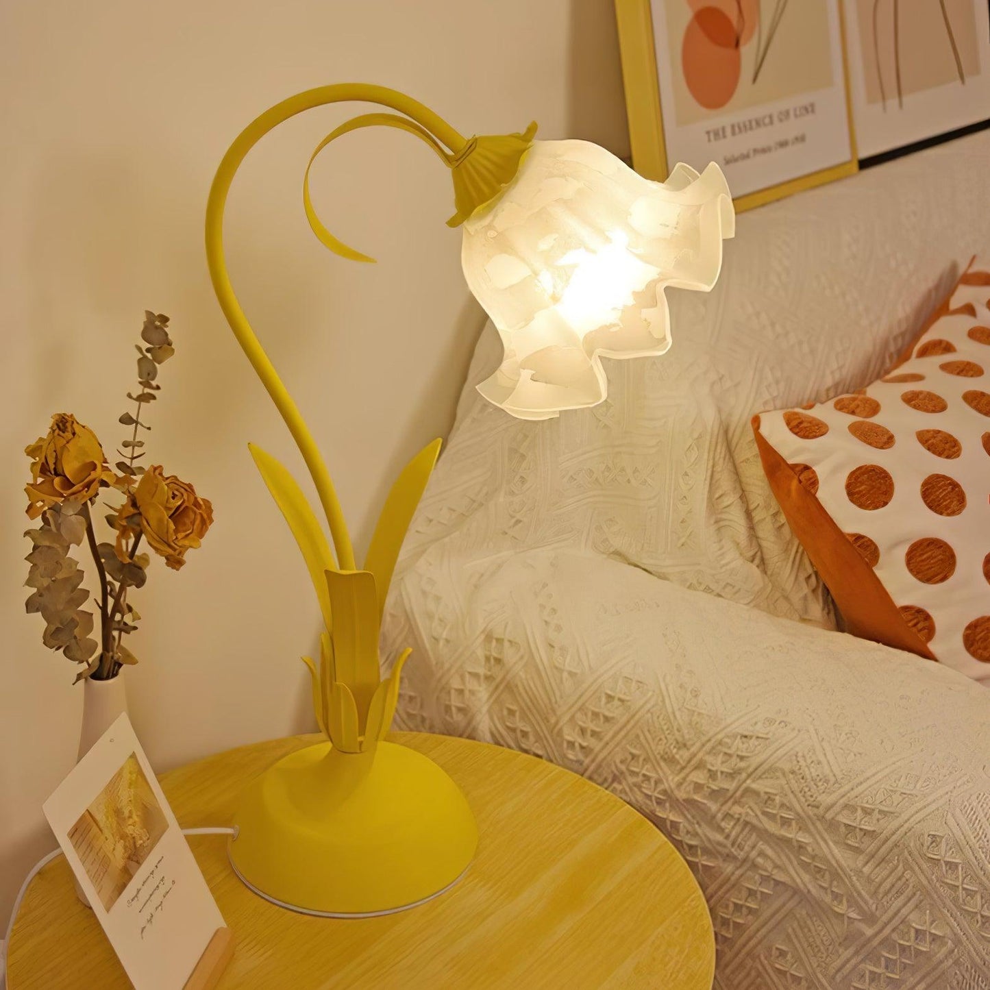 Elegant Floral Desk Light