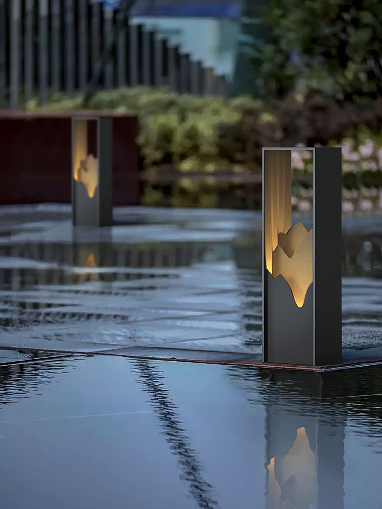 Solar Powered Outdoor Garden Lamp