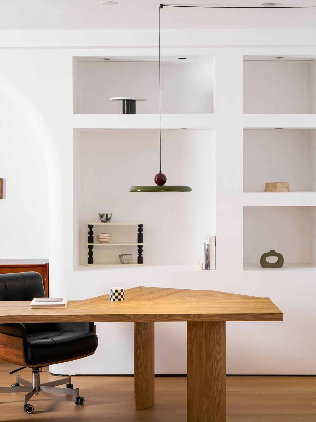 Round LED Pendant Light Fixture