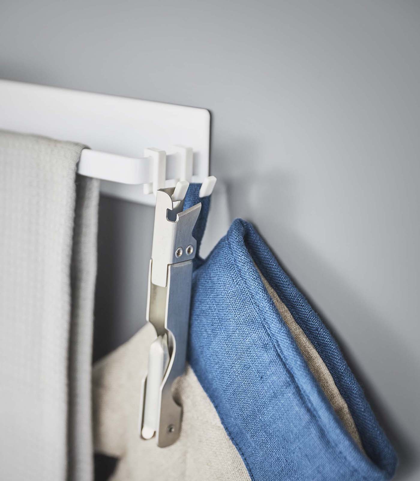 Strong Magnetic Kitchen Towel Rack - Stainless Steel