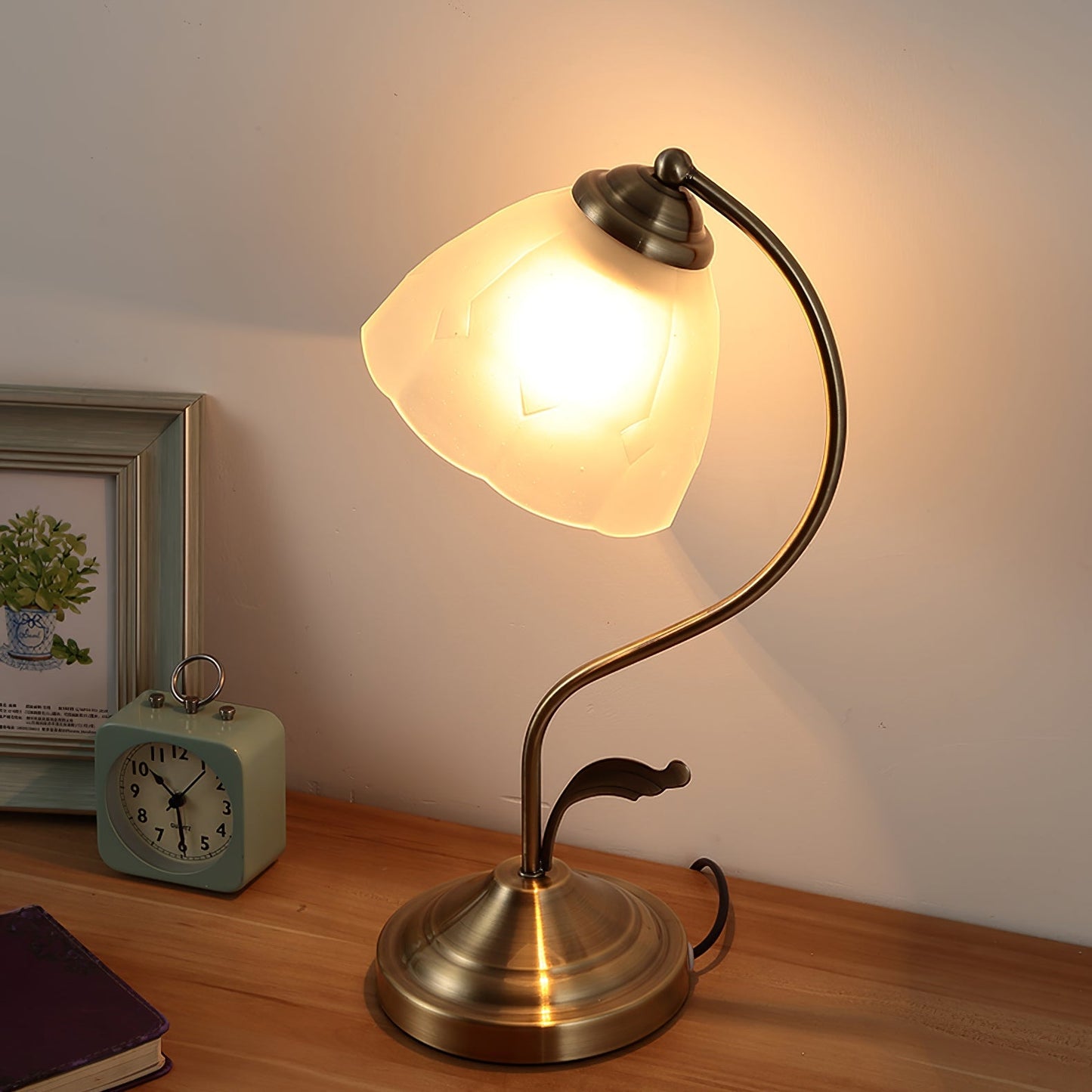 Elegant Glass Flower Table Lamp in Gold Finish - Cofik