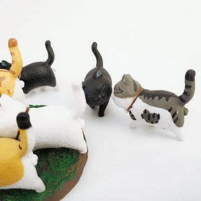 Small Cute Cat Statue Figurines
