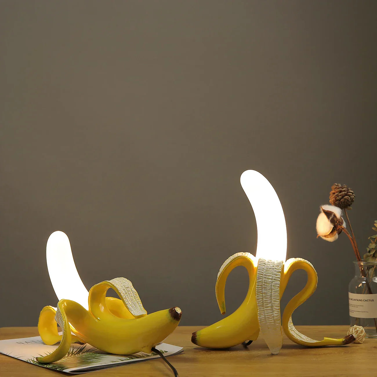 Elegant Desk Banana Light