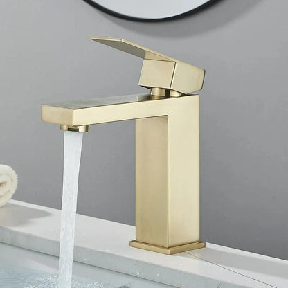 Stylish Chrome Kitchen Sink Faucet