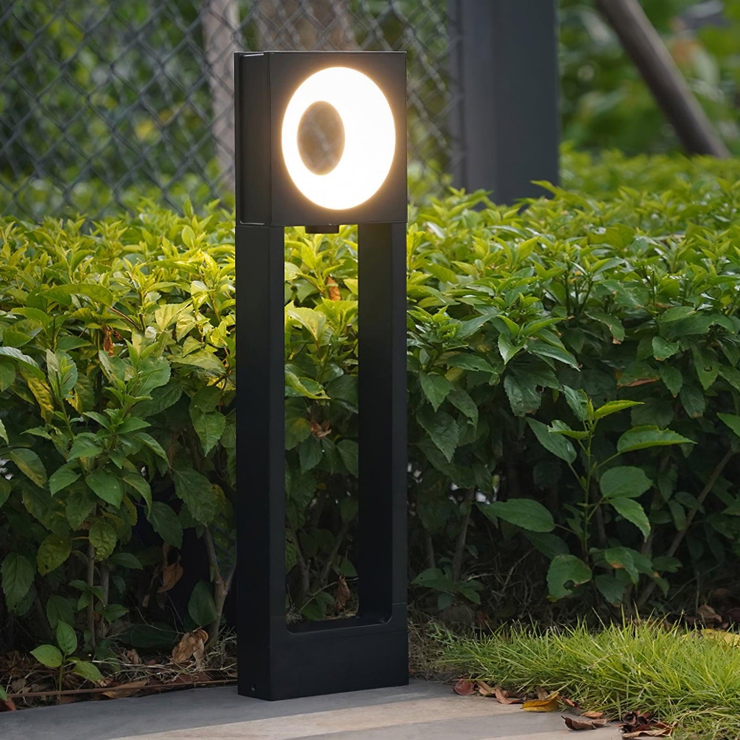 Tall Yard Solar Powered Outdoor Lamp