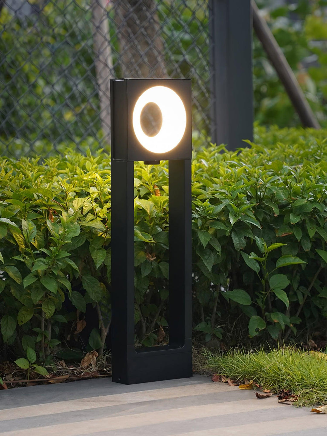 Tall Yard Solar Powered Outdoor Lamp