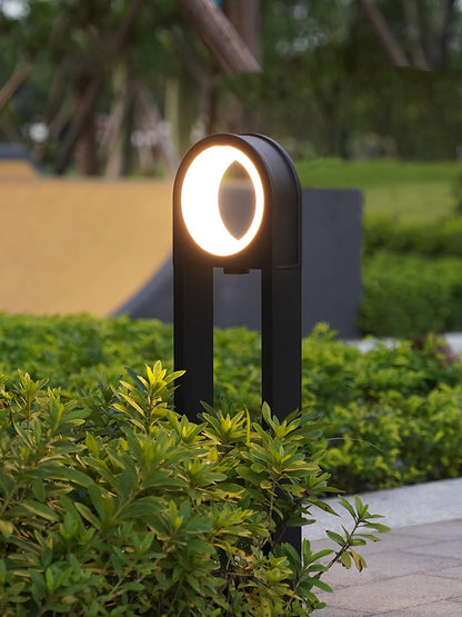 Tall Yard Solar Powered Outdoor Lamp