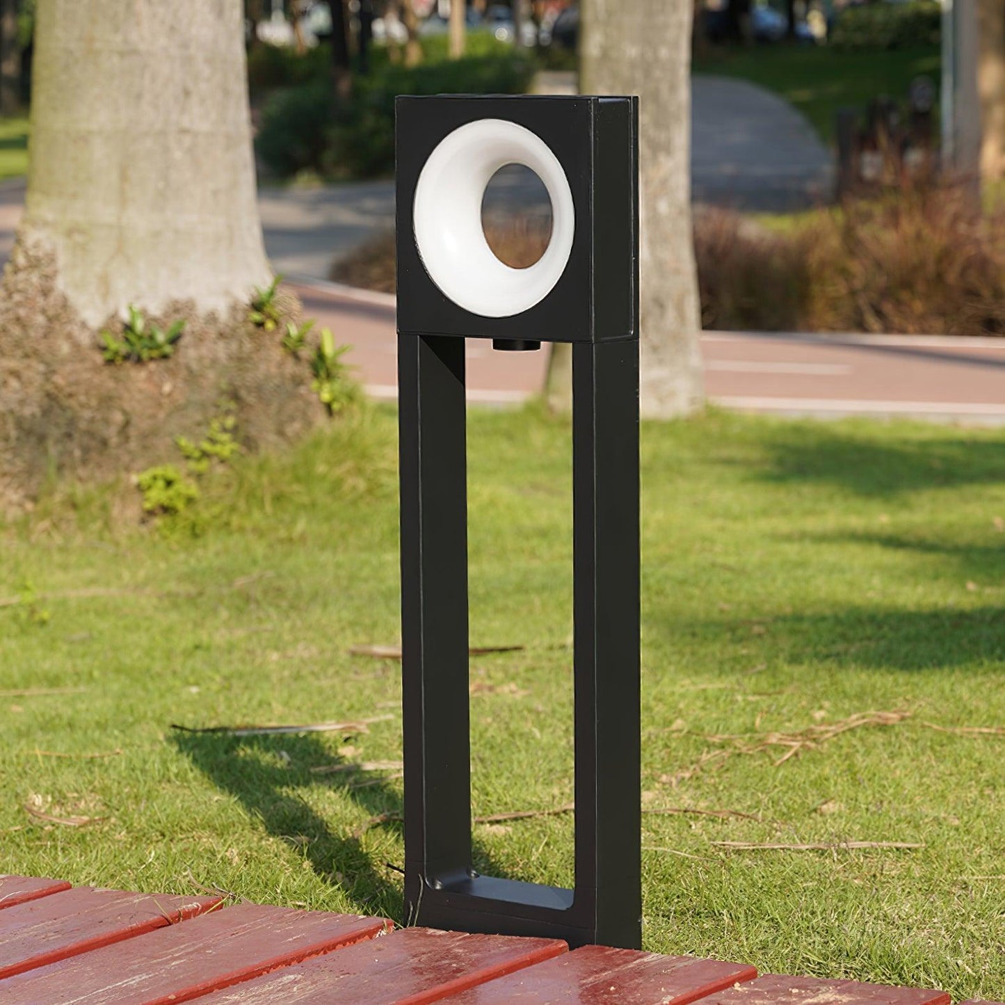 Tall Yard Solar Powered Outdoor Lamp
