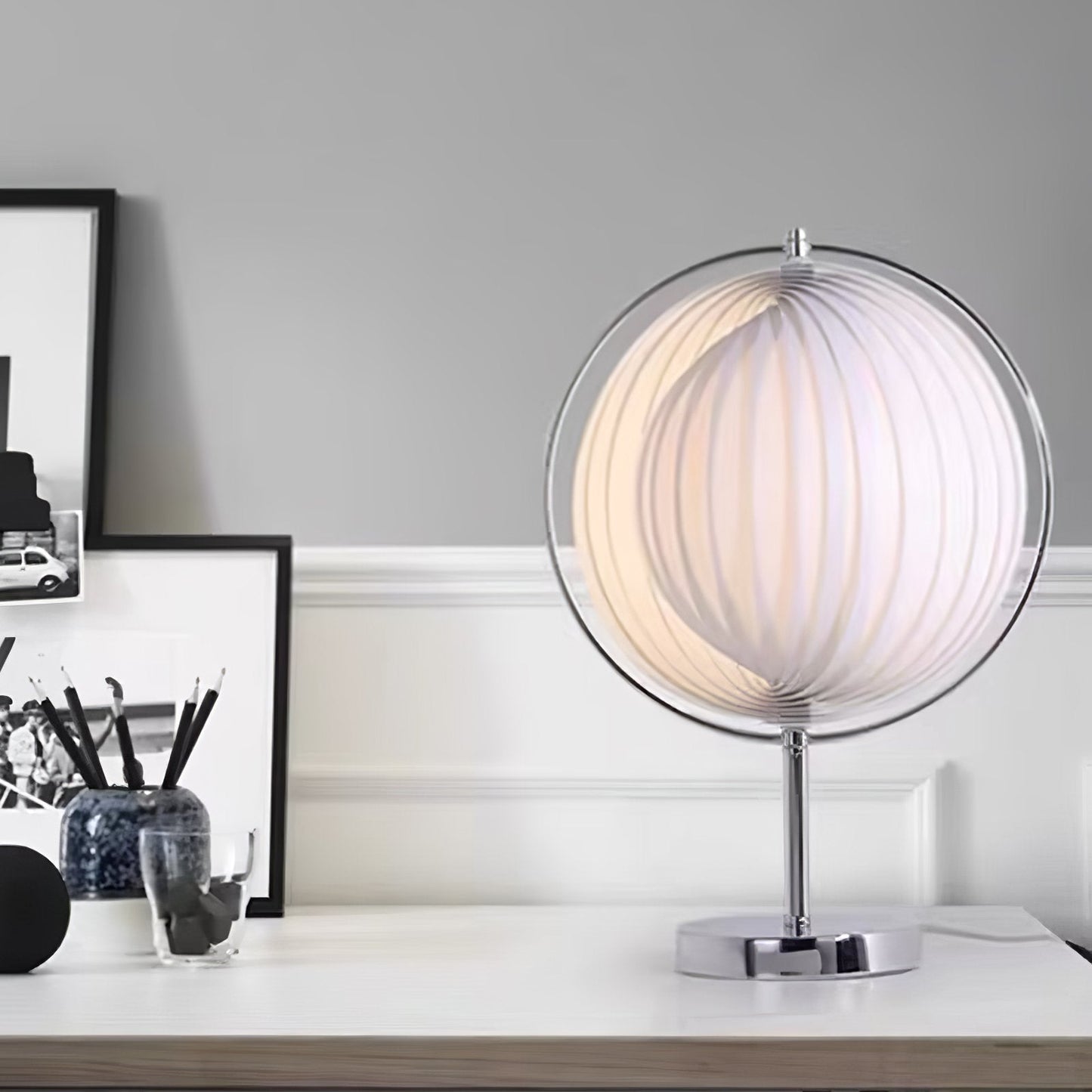 Stylish Moon Glass Desk Lamp