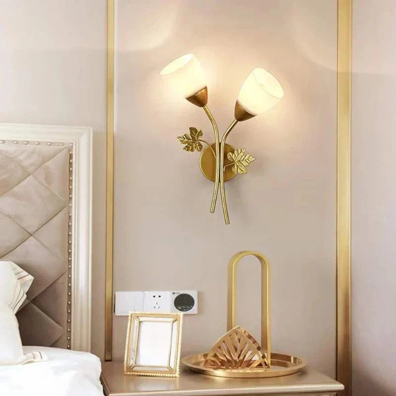 Retro Leaf Pattern LED Wall Light