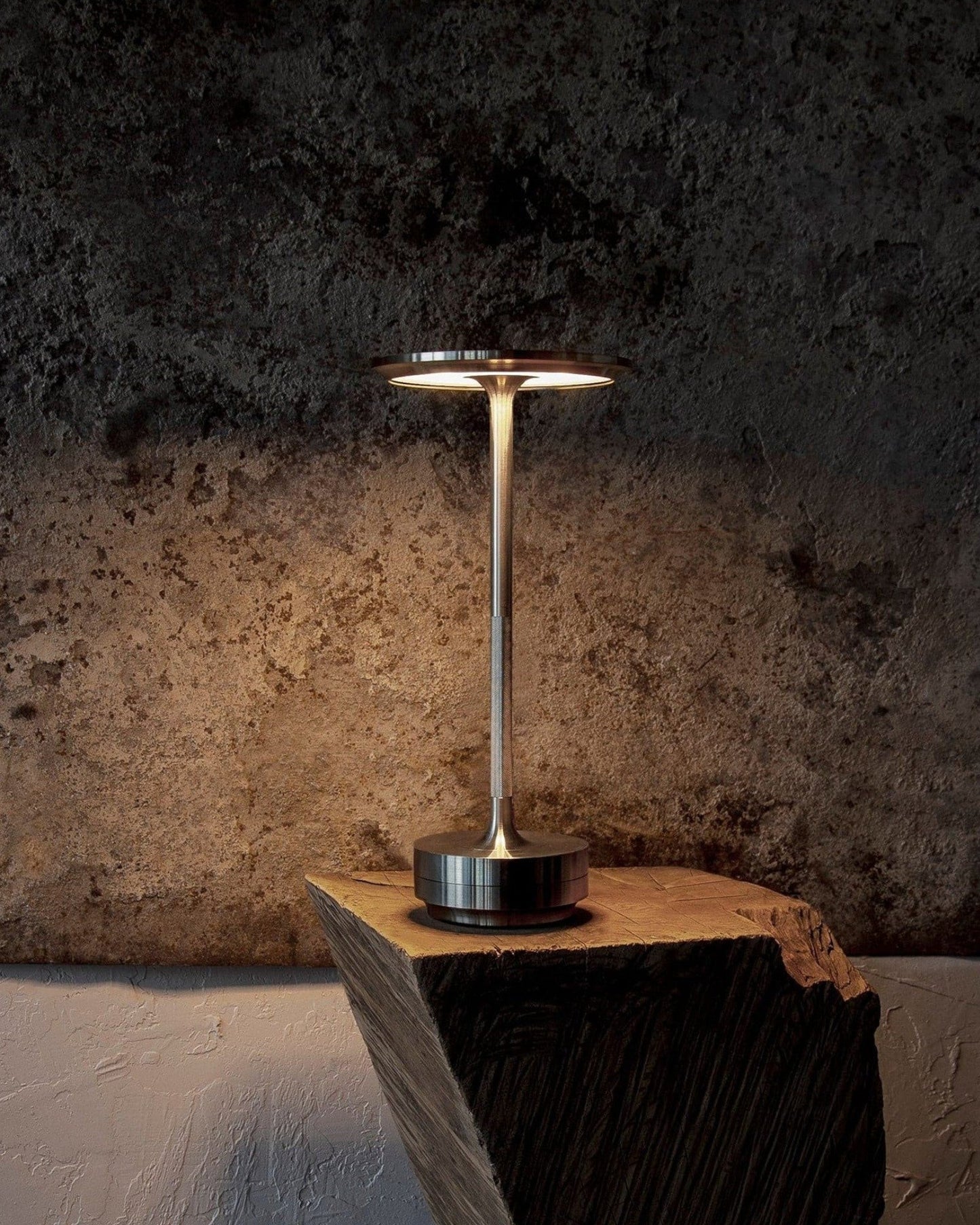 Sleek Wireless Desk Lamp for Home Lighting